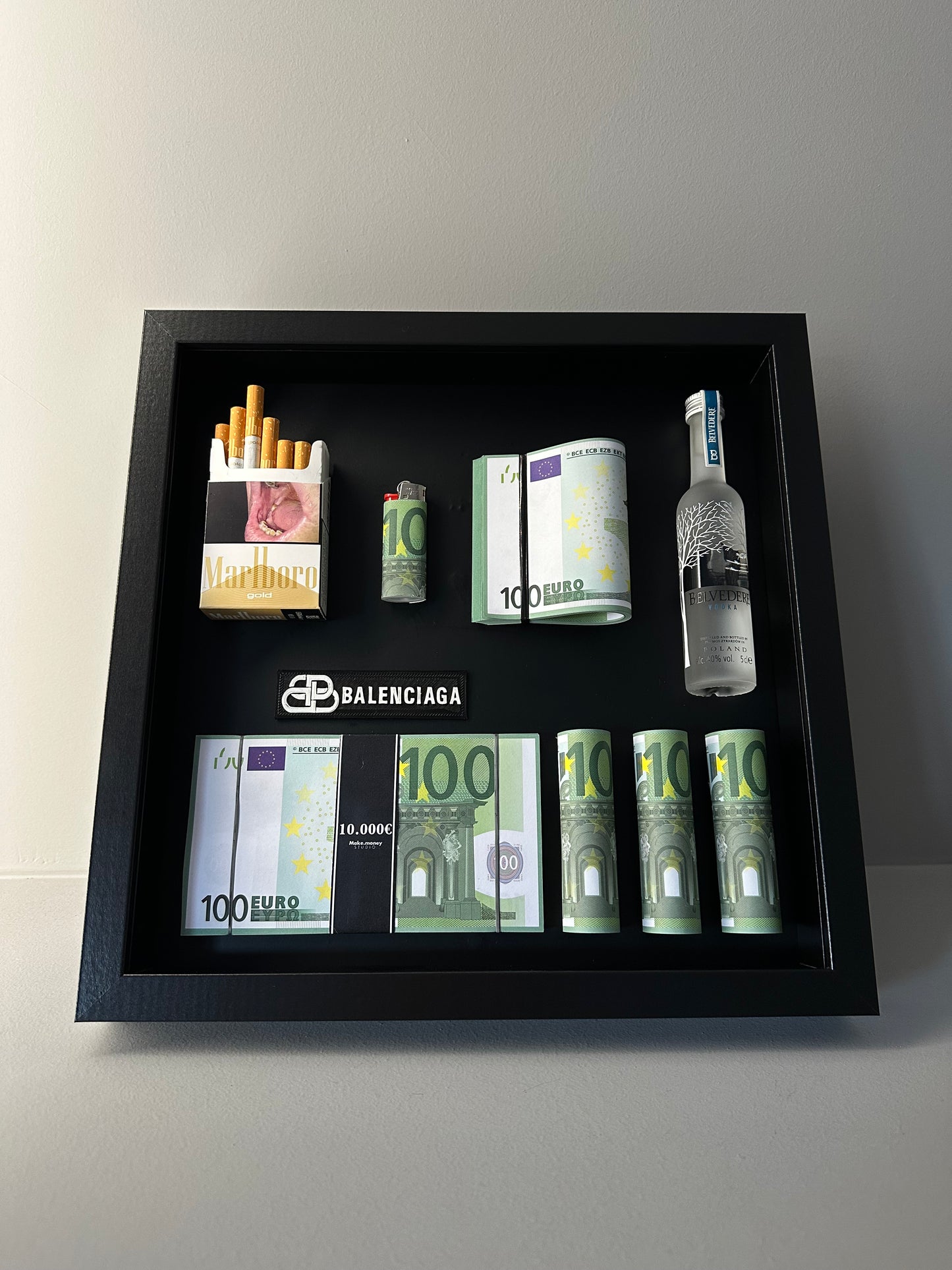 Millionaire Frame