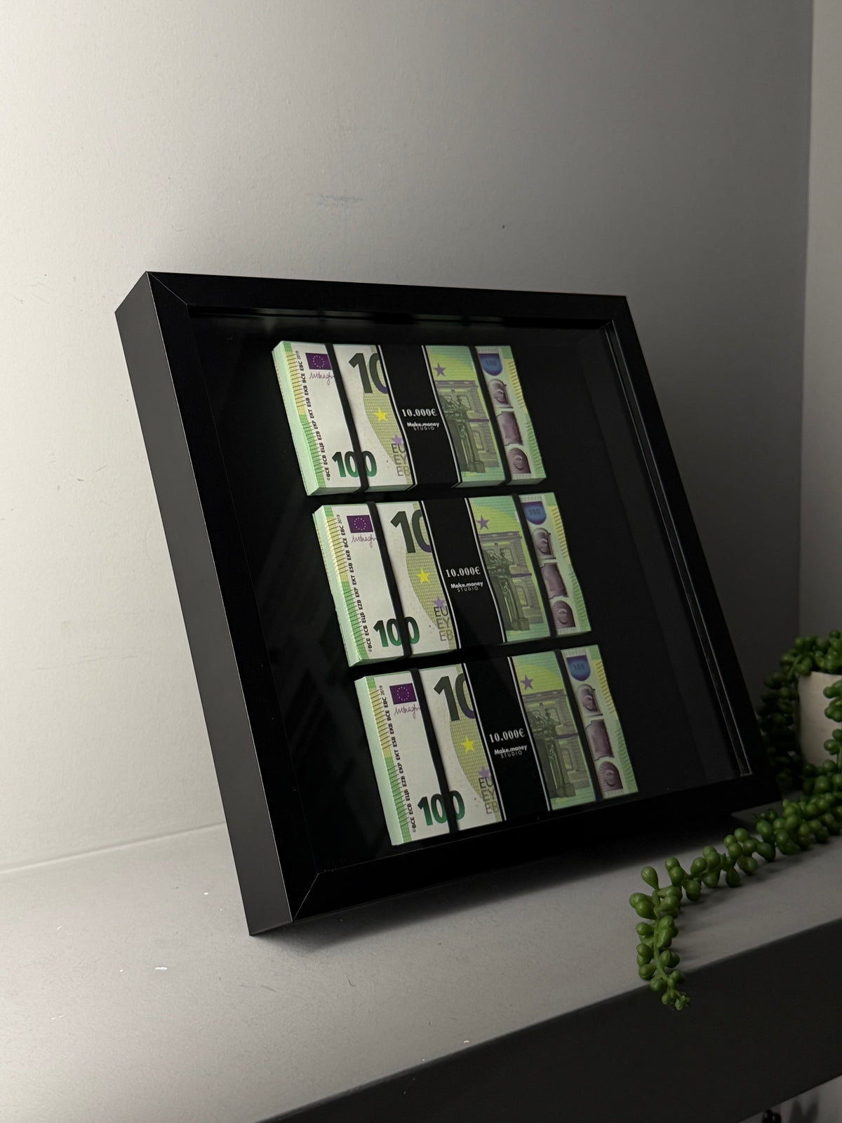 €uro Stack Frame