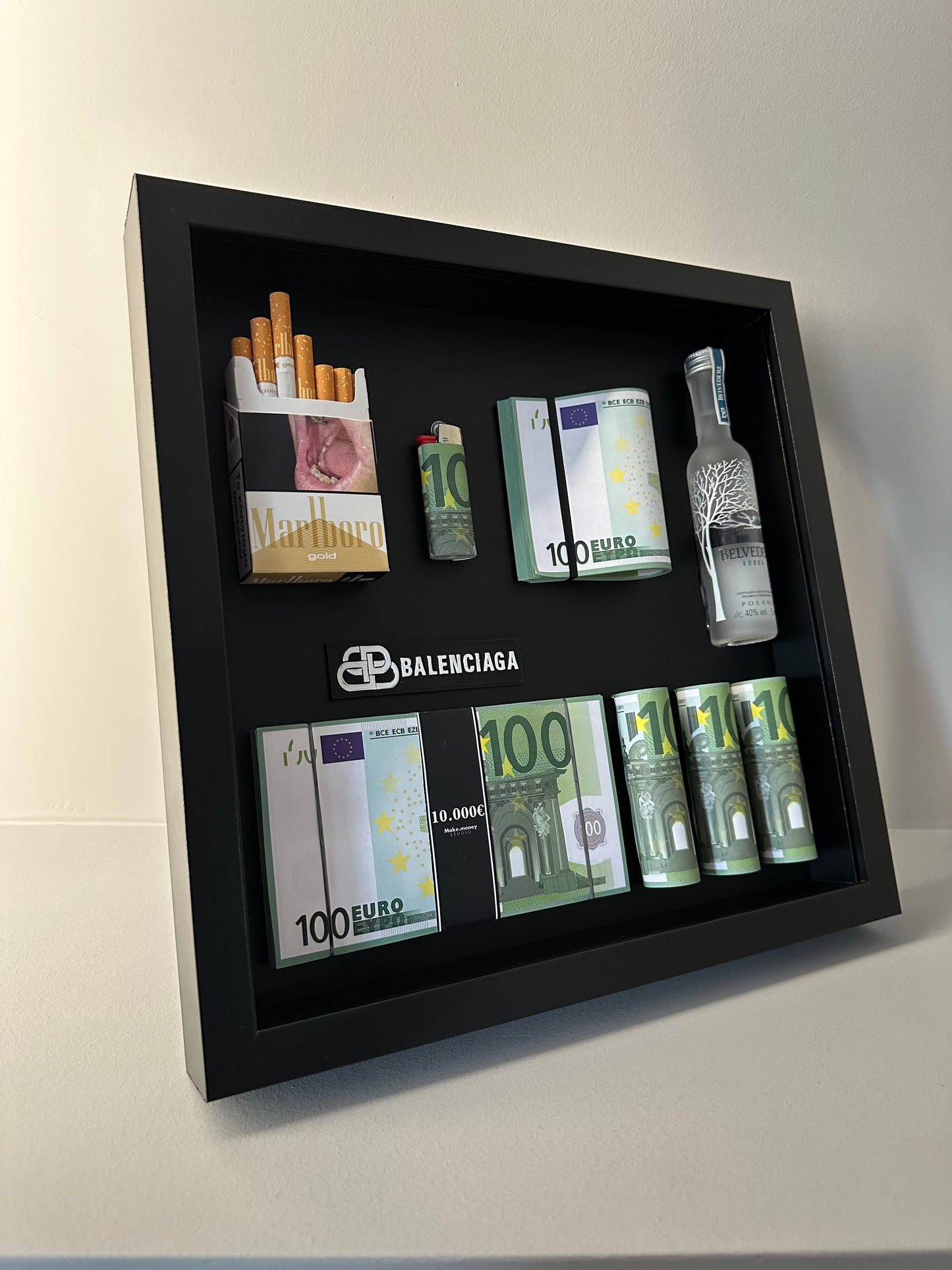 Millionaire Frame