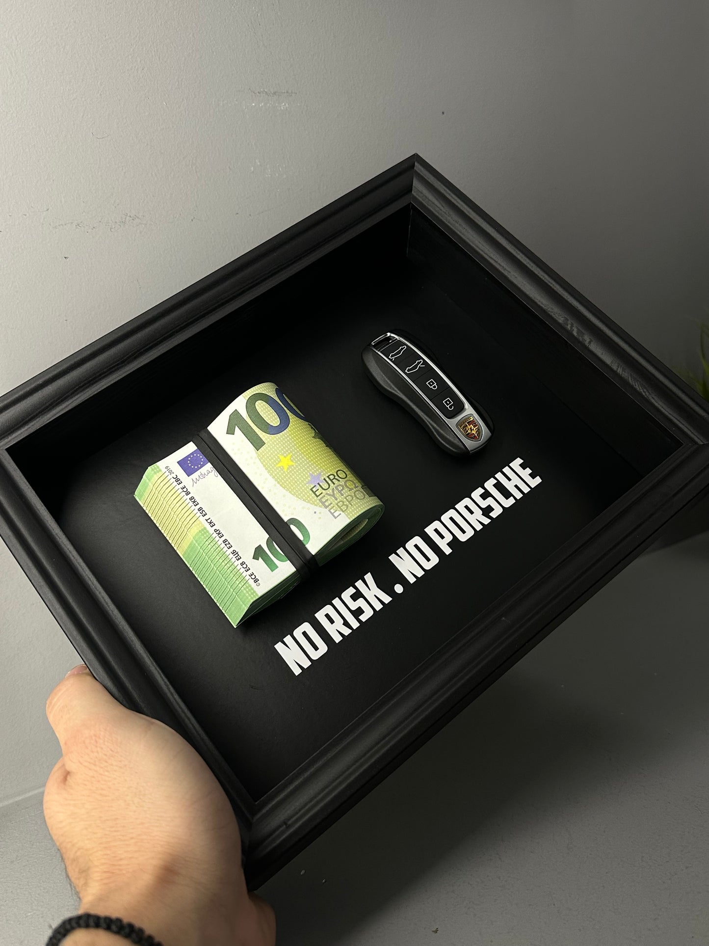 NO RISK. NO PORSCHE