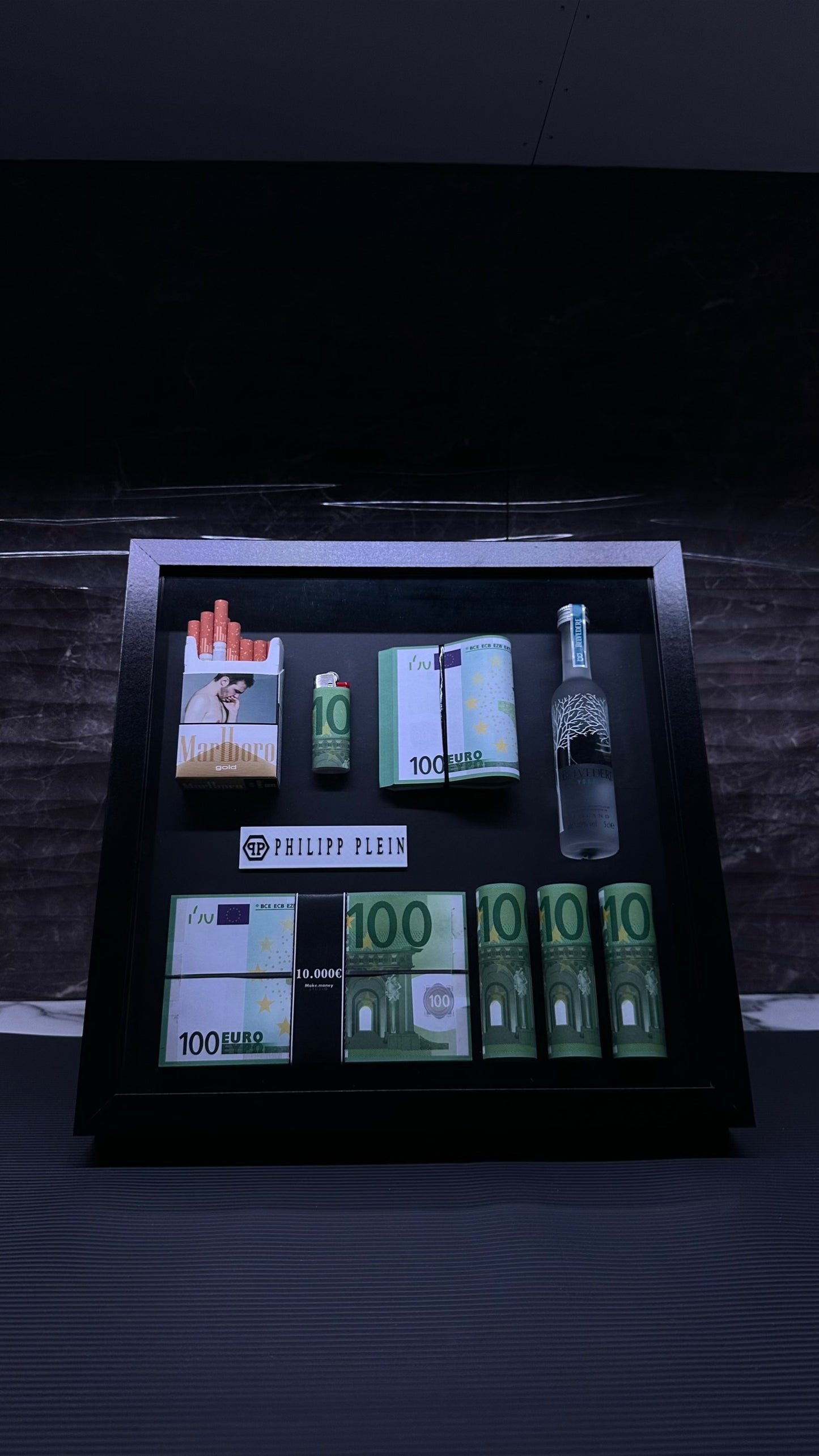 Millionaire Frame