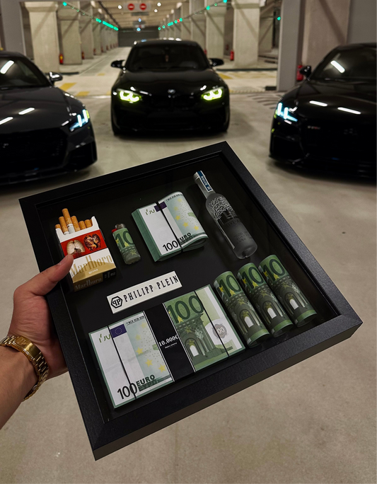 Millionaire Frame