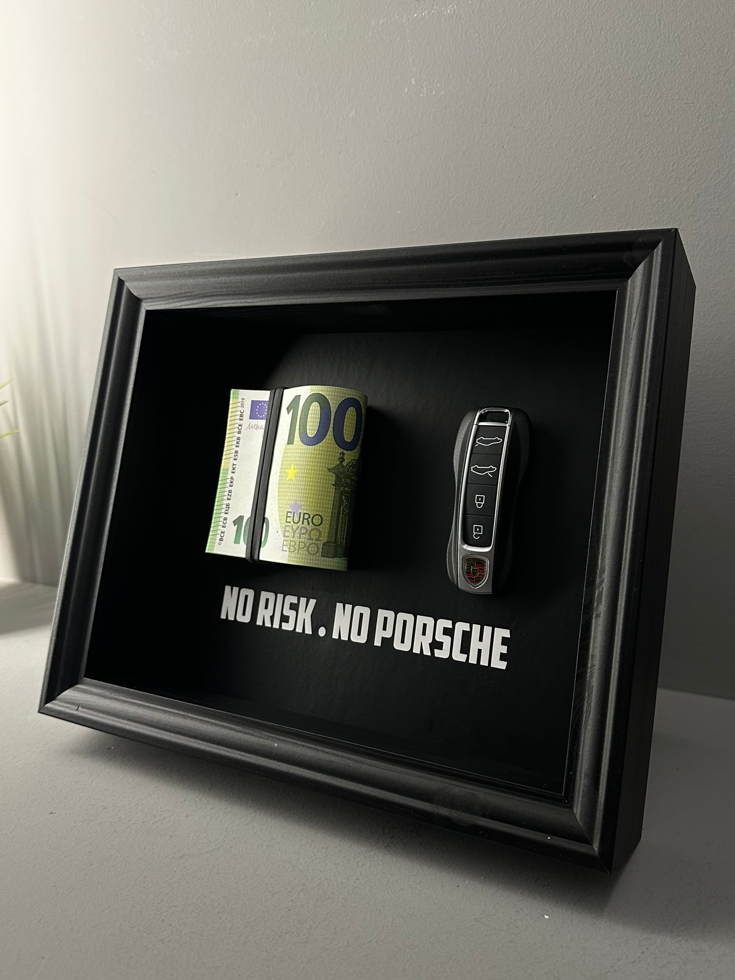 NO RISK. NO PORSCHE