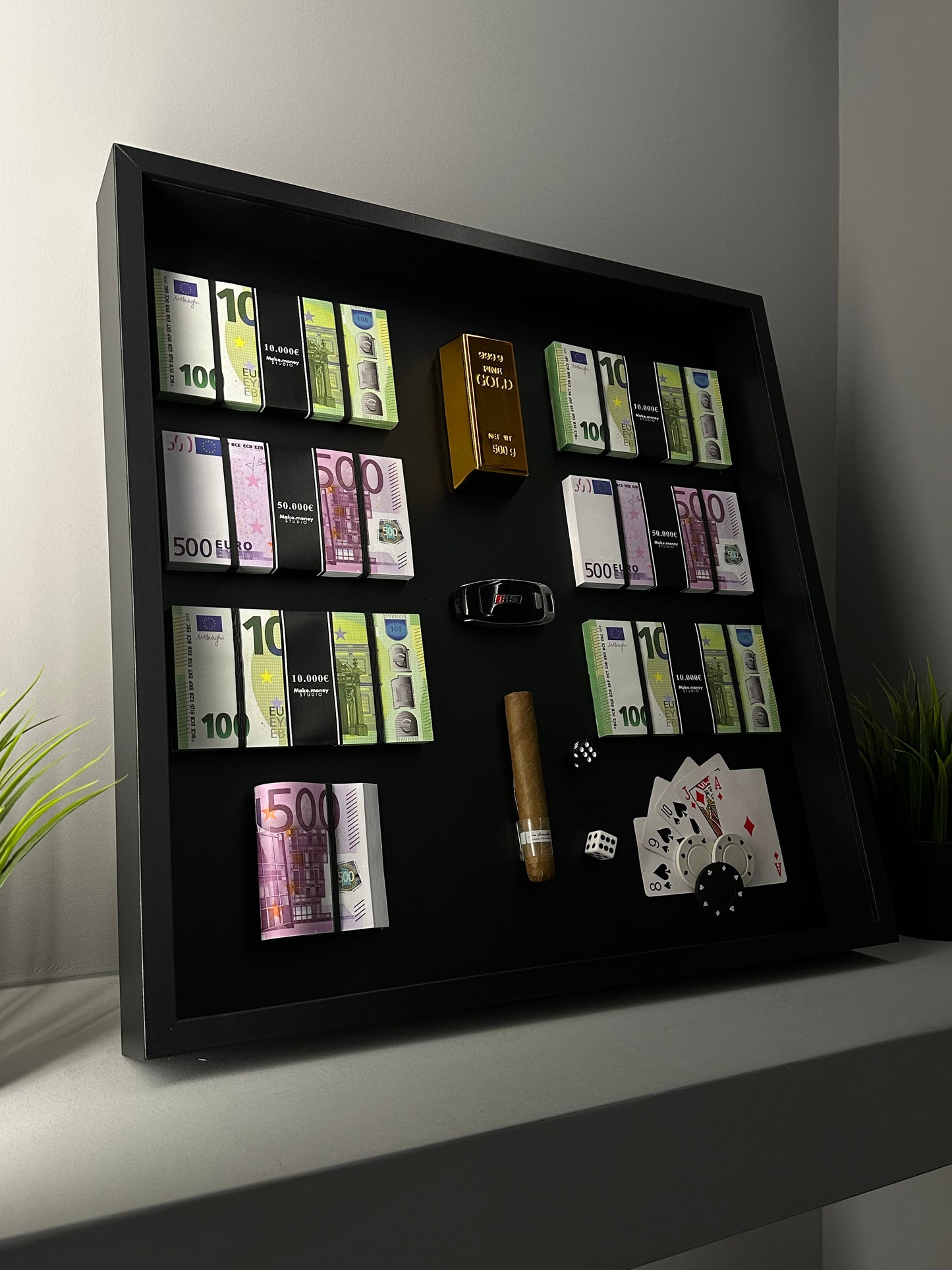 The High Roller Frame