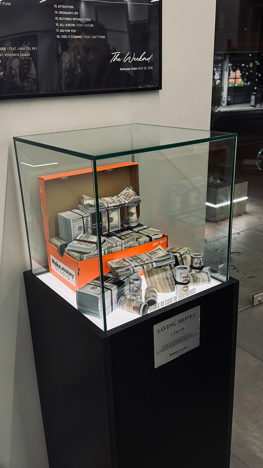 Saving Money Display – Cash Edition (Limited 1/10)