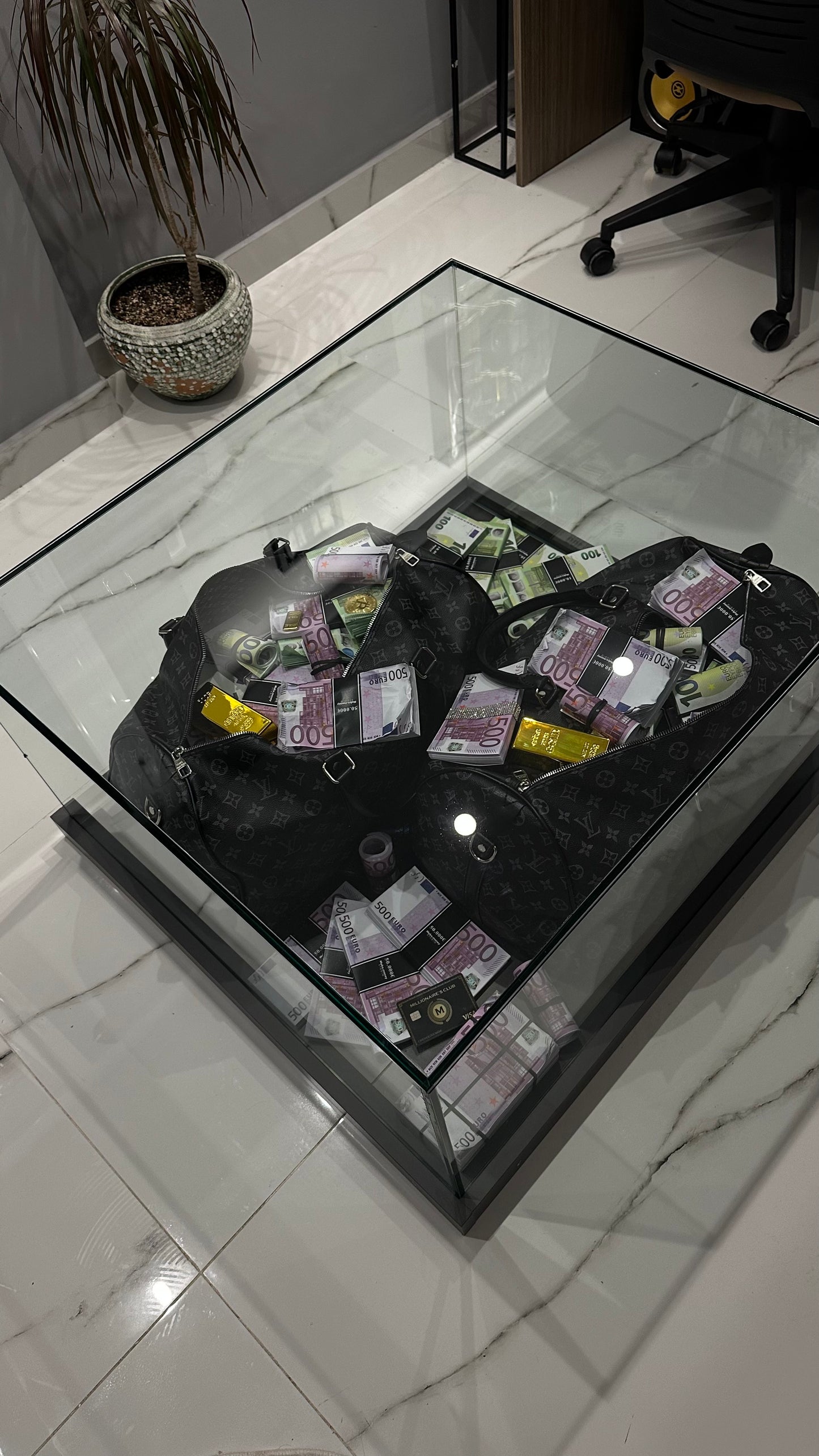 Luxury Double Bag Money Table