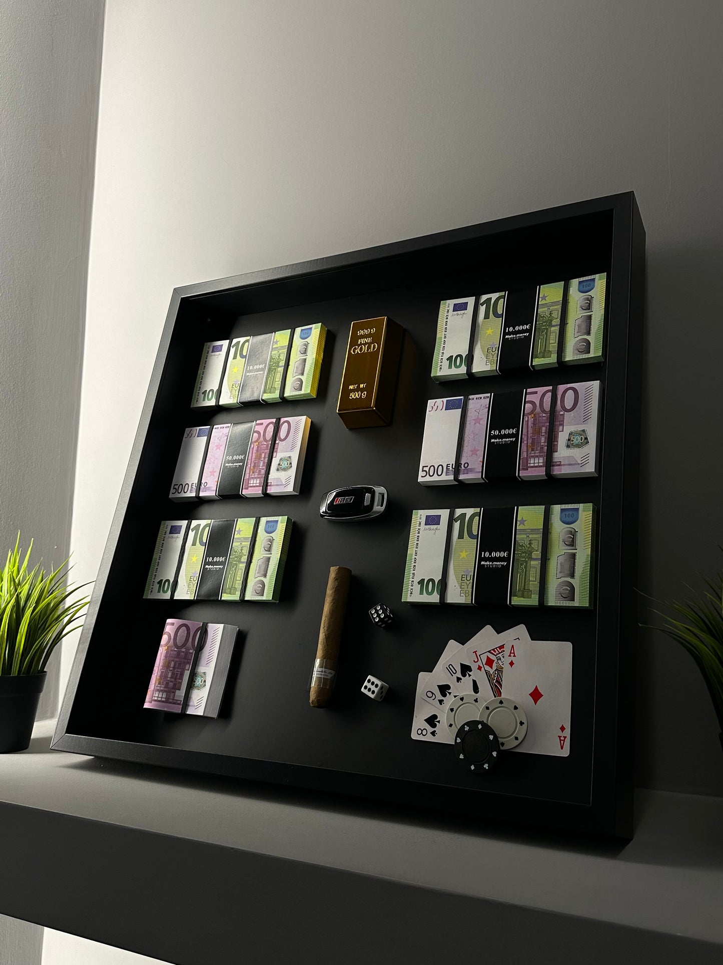 The High Roller Frame