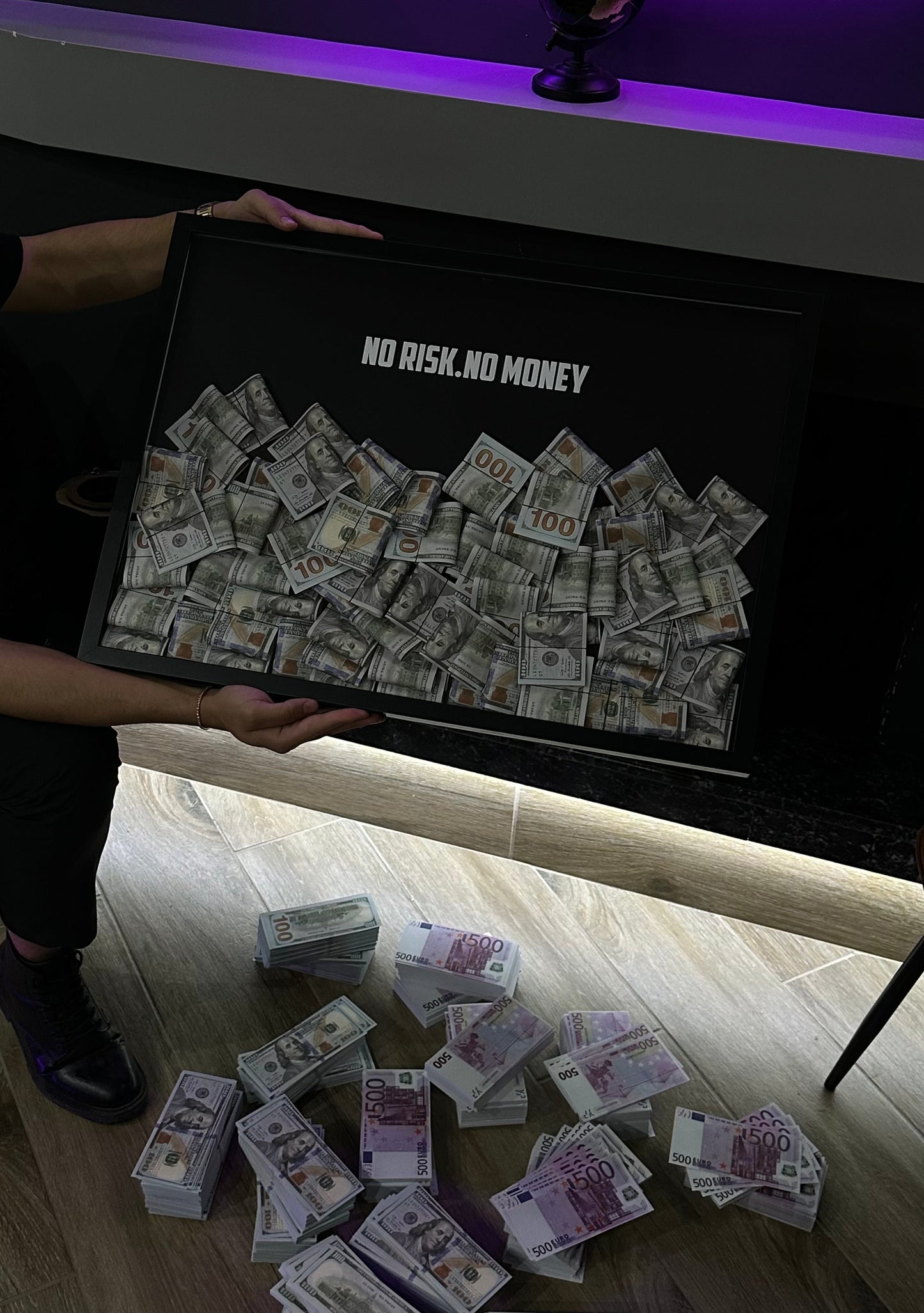Money Storm Frame – No Risk, No Money
