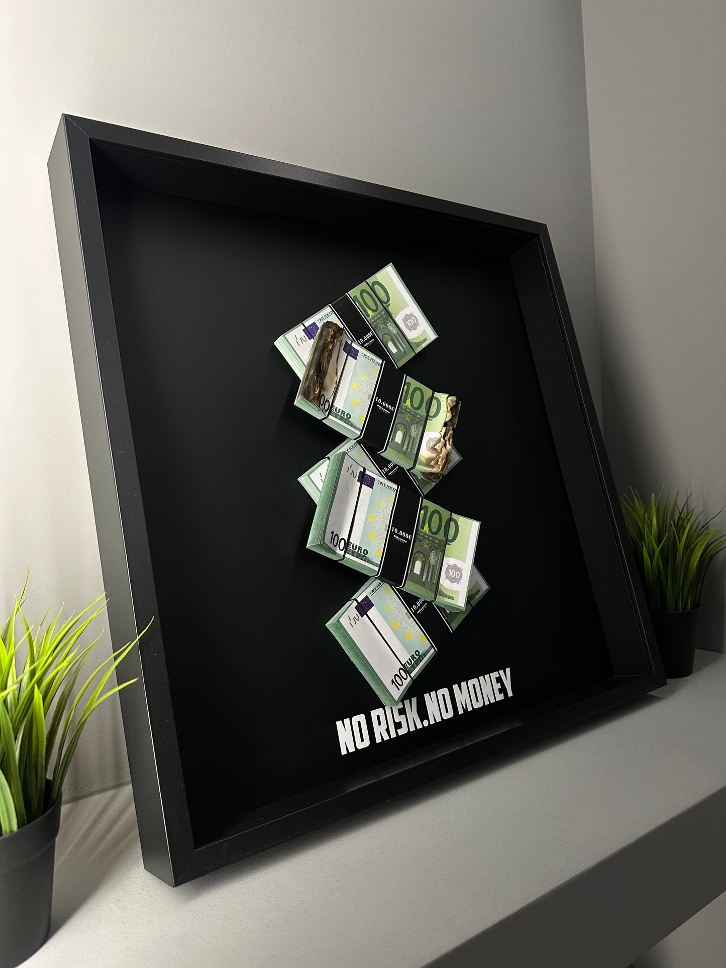 No Risk. No Money – 100€ Stacks Frame