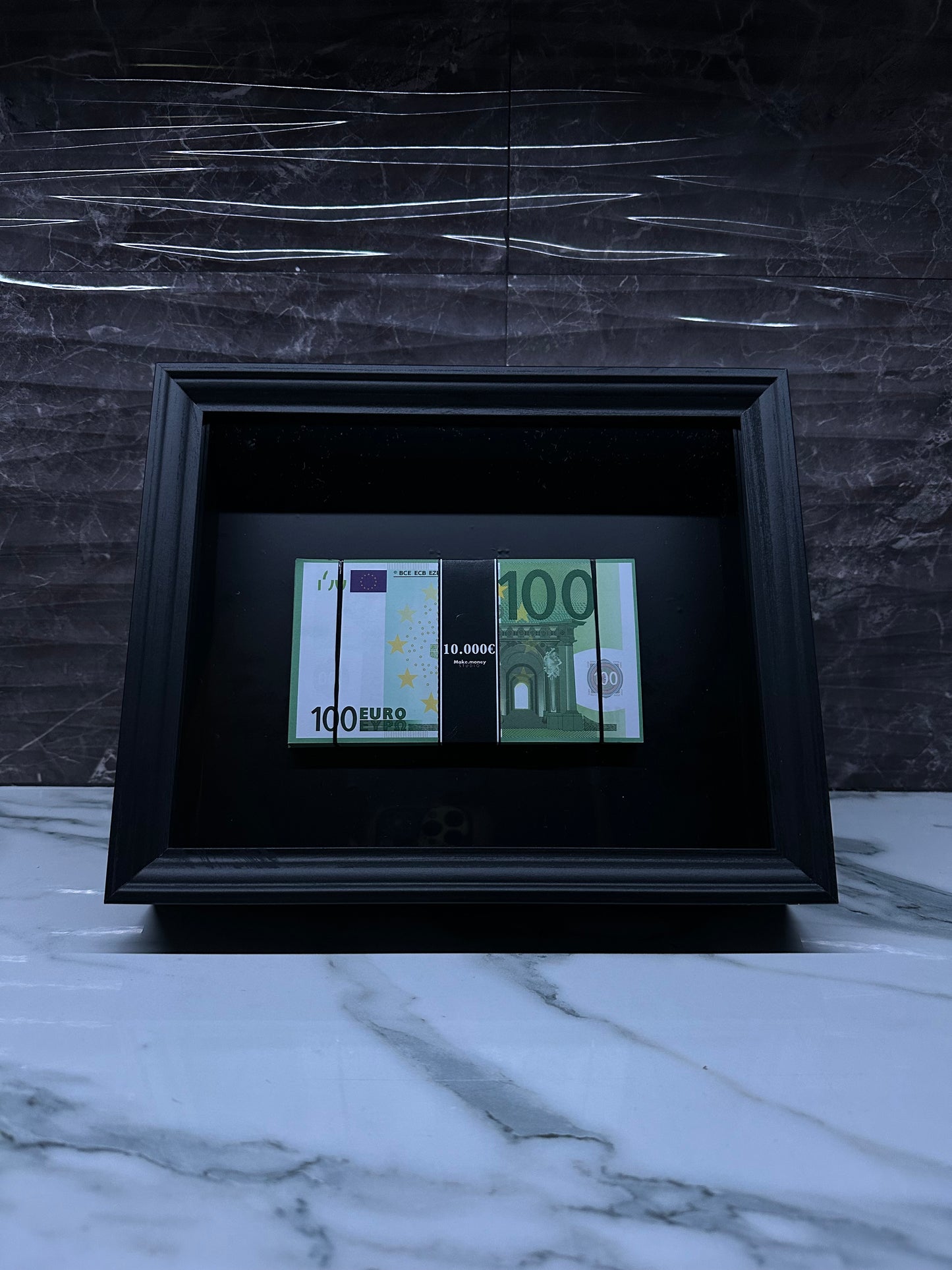 10K Euro Money Stack Frame